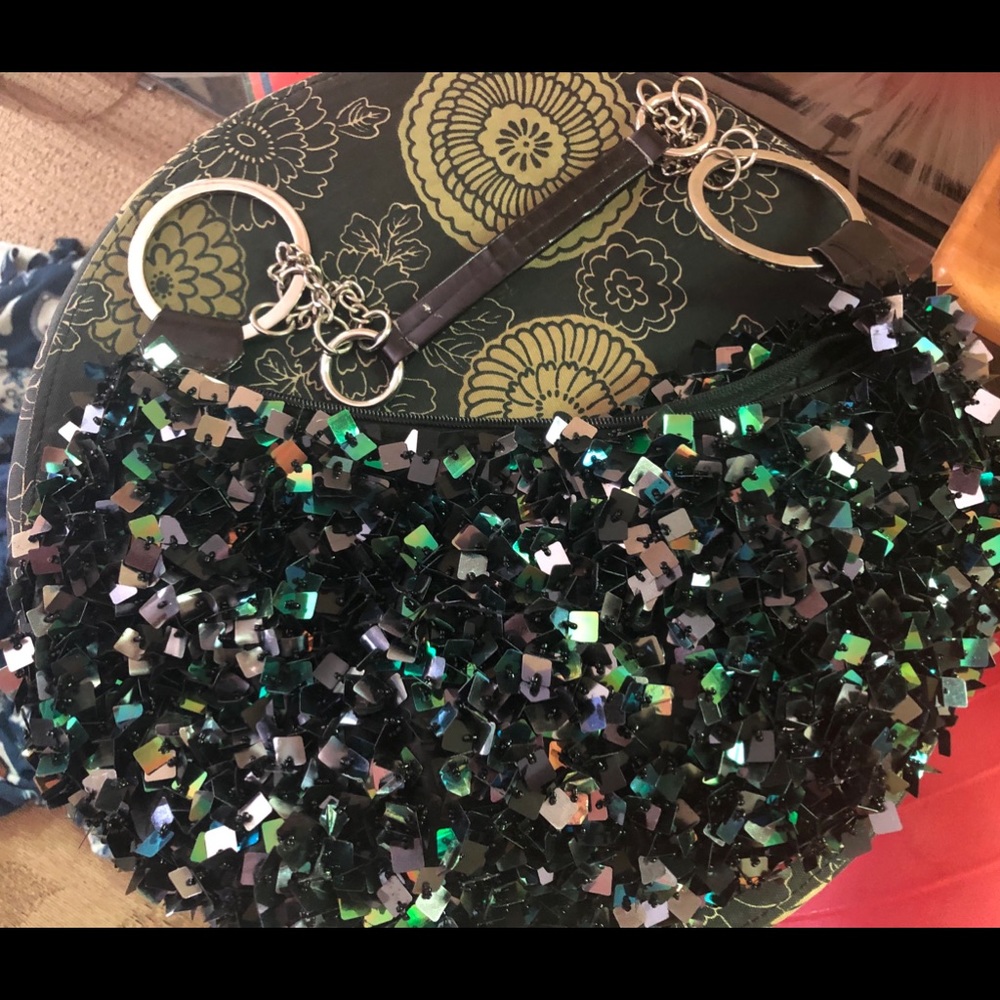 Purse - Picture 2 of 3